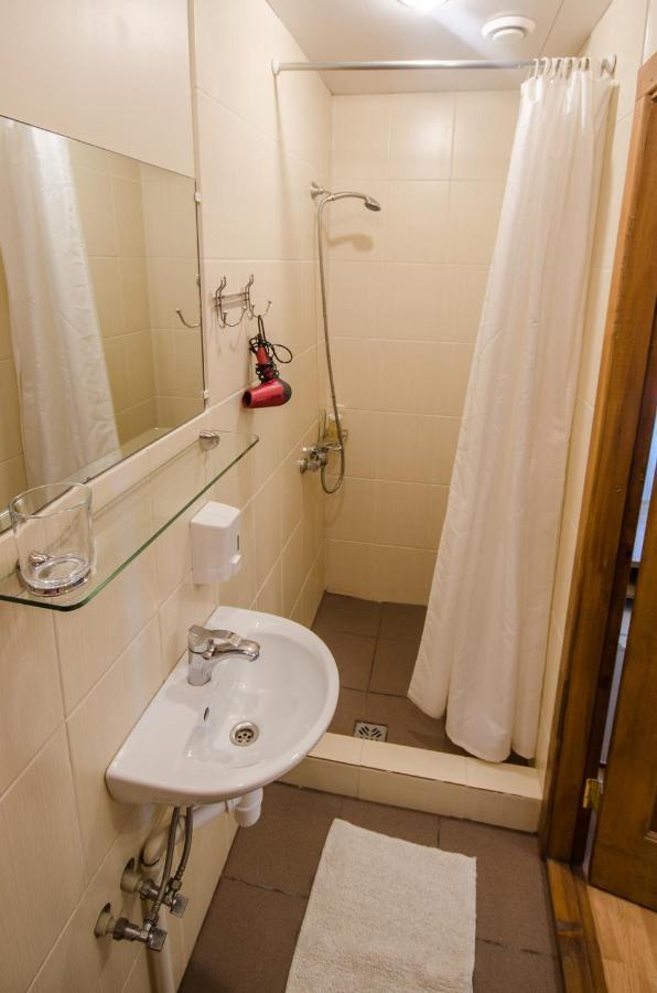 Veldzes Nams Hotel Ventspils Ngoại thất bức ảnh