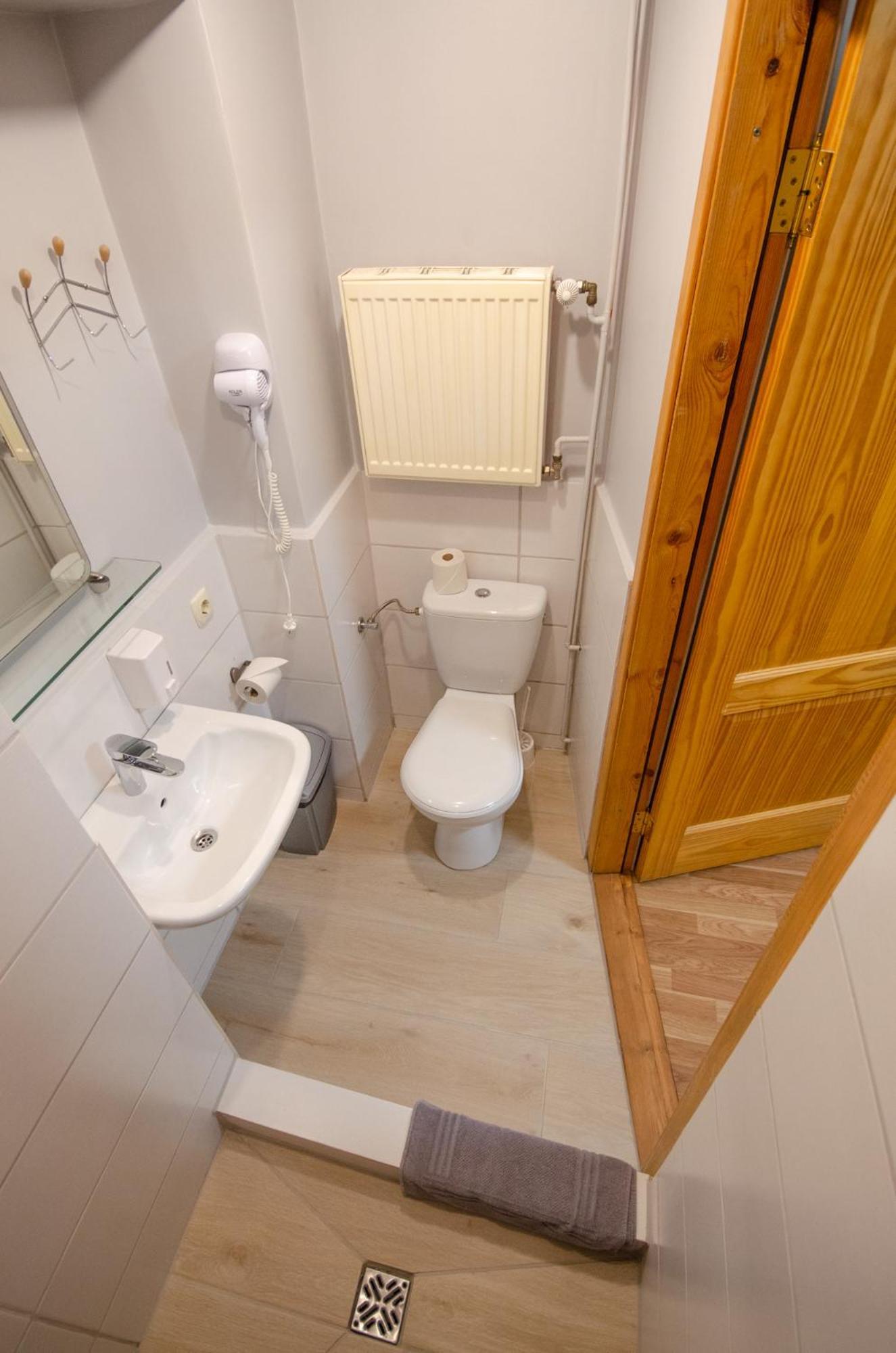 Veldzes Nams Hotel Ventspils Phòng bức ảnh
